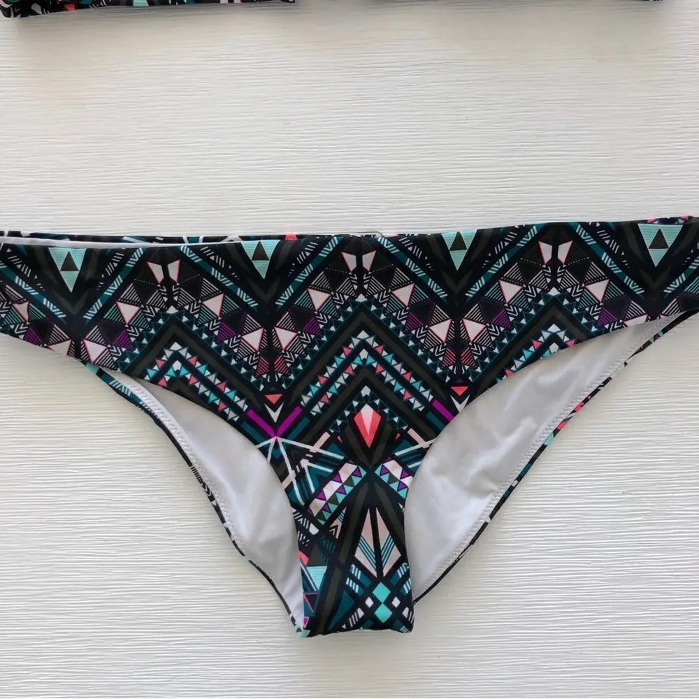 PINK Halter Bikini Swimsuit Geometric Kaleidoscope Print Black Colorful Cutout M